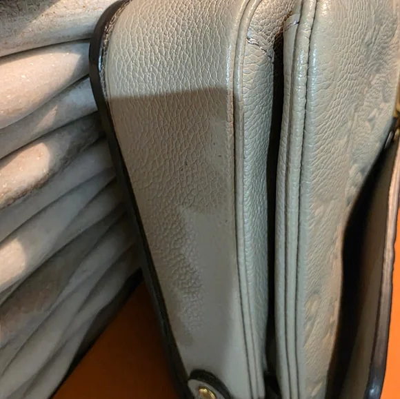 Louis Vuitton Pochette Metis Crossbody Bag - Picture 10 of 16